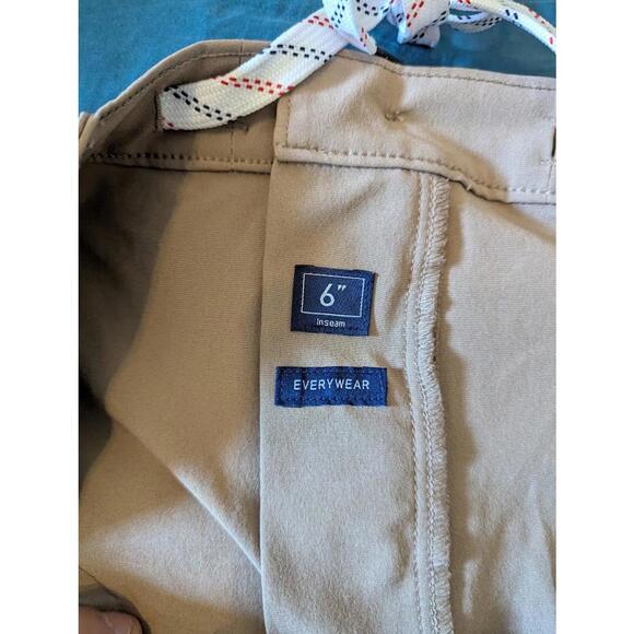 Chubbies Everywear Men's Casual Shorts 2XL Khaki 6" Inseam - Picture 3 of 8